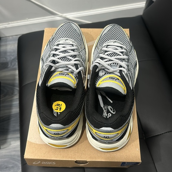 Asics - Picture 3 of 6